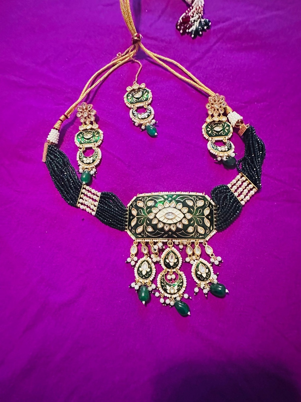 Traditional Green and Black Kundan Necklace Set with Meena Kari